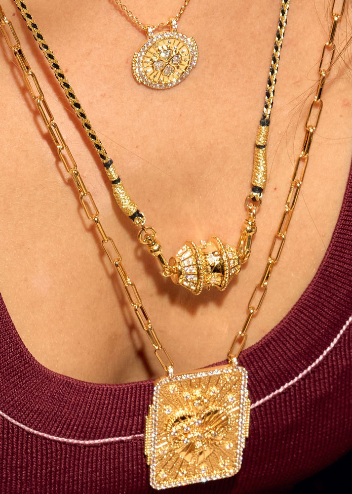 NECKLACE - SHINY BIG TALISMAN