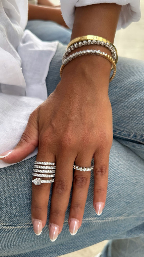 Clear Teardrop Lab Diamond Stone Spiral