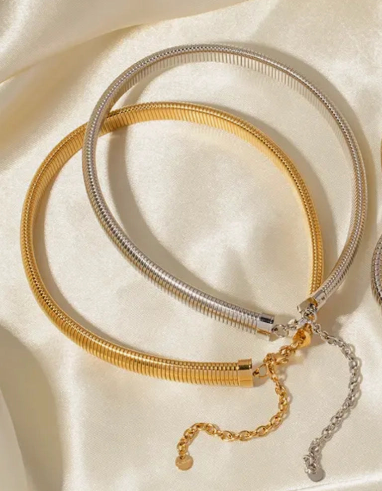 Tobogas, Cobra Omega Collar Necklace- Steel