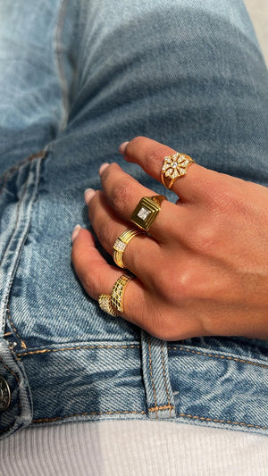 Flora Zirconia Ring