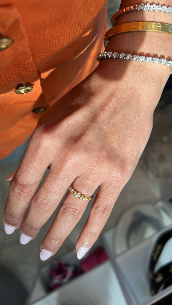 Sterling Silver Trio Zirconia Leaf Dome Pinky